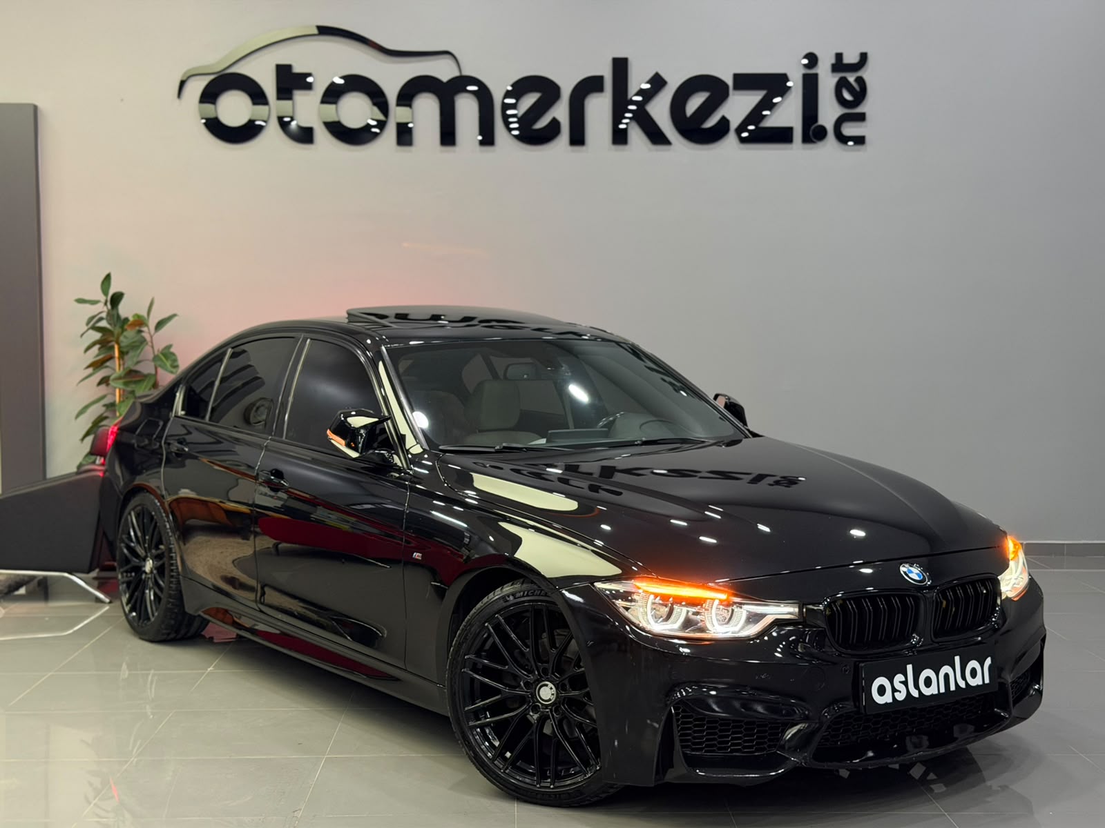 BMW 320i 24