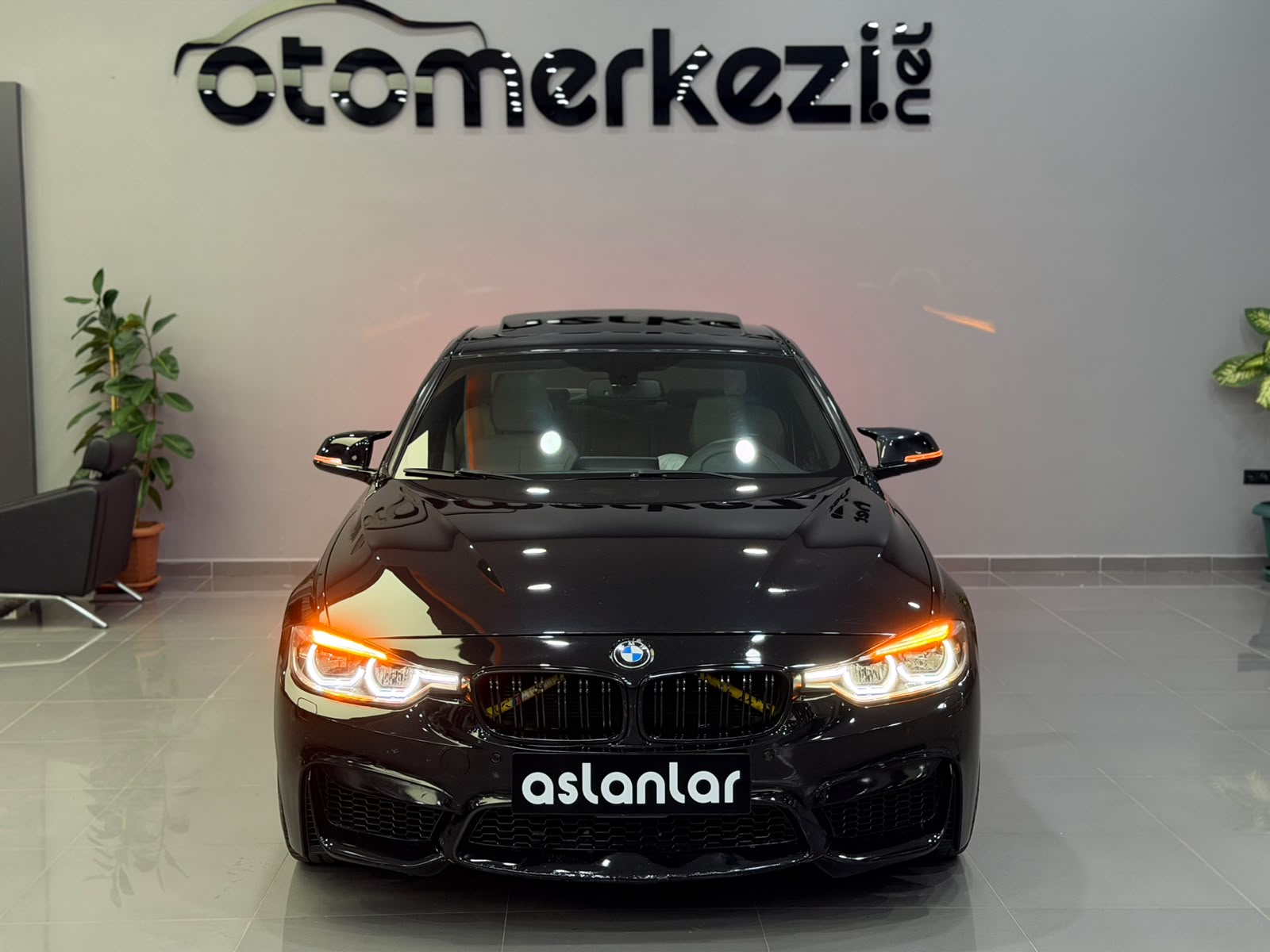 BMW 320i 25