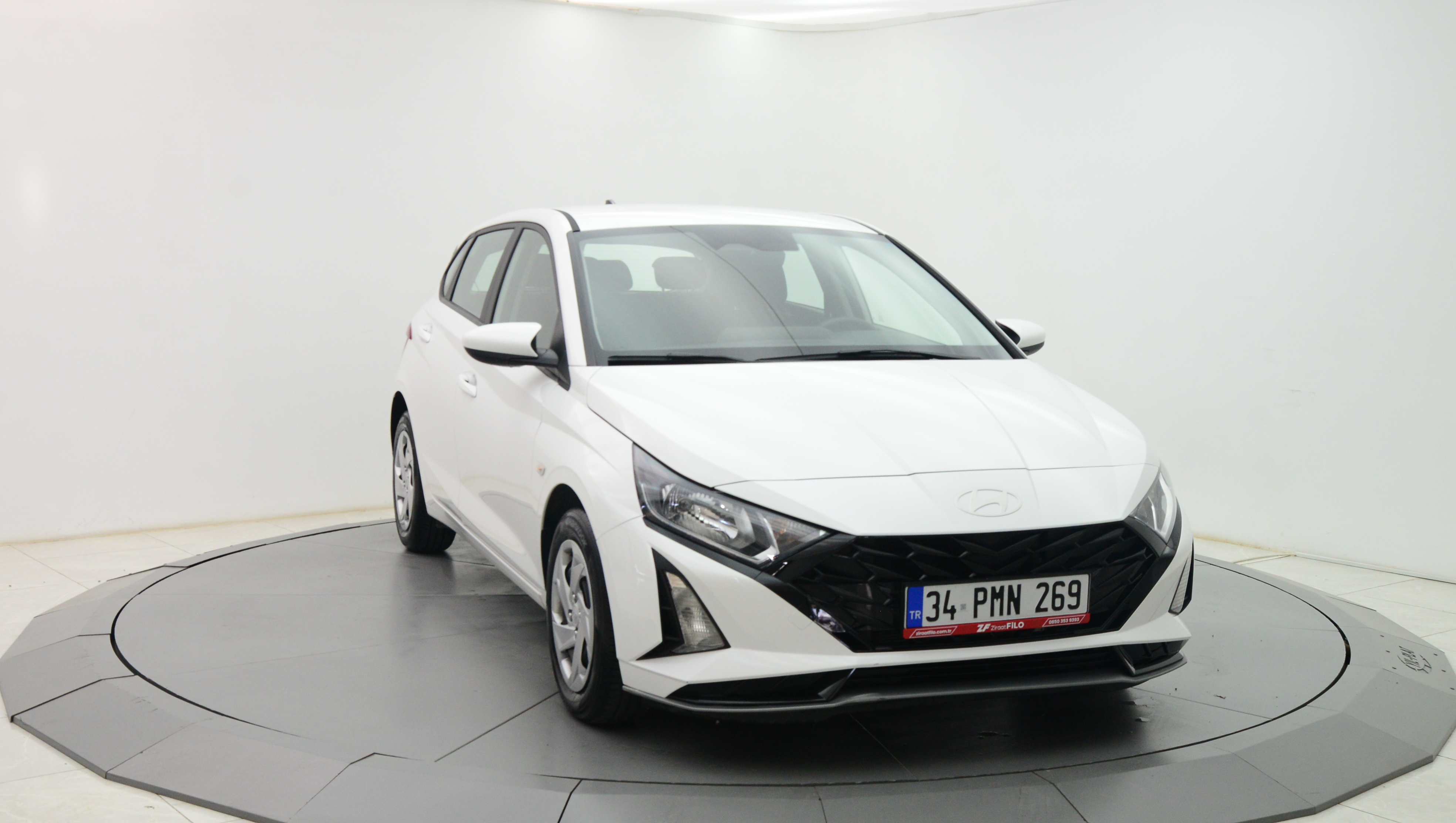 HYUNDAI i20 1