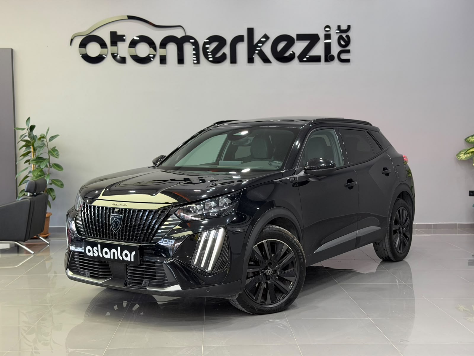 PEUGEOT 2008 1