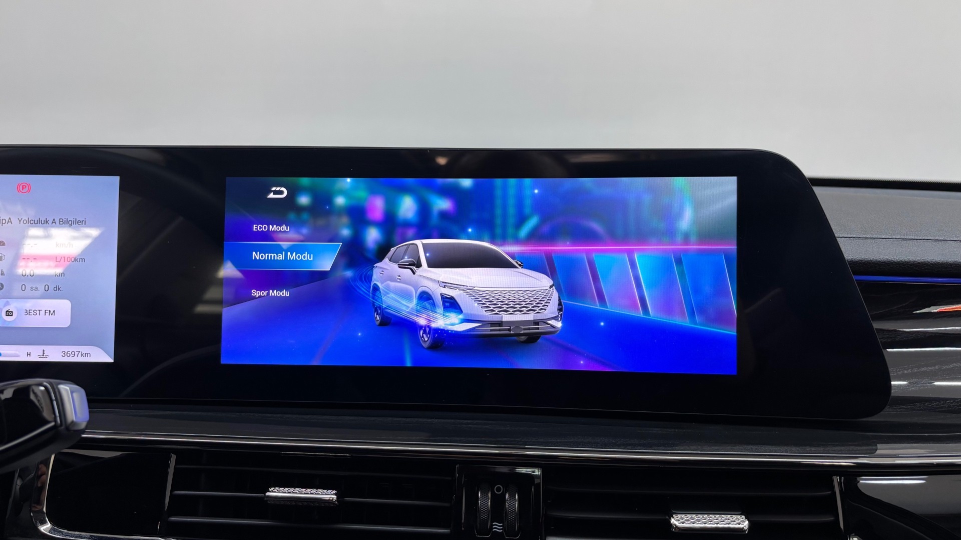 CHERY OMODA 16