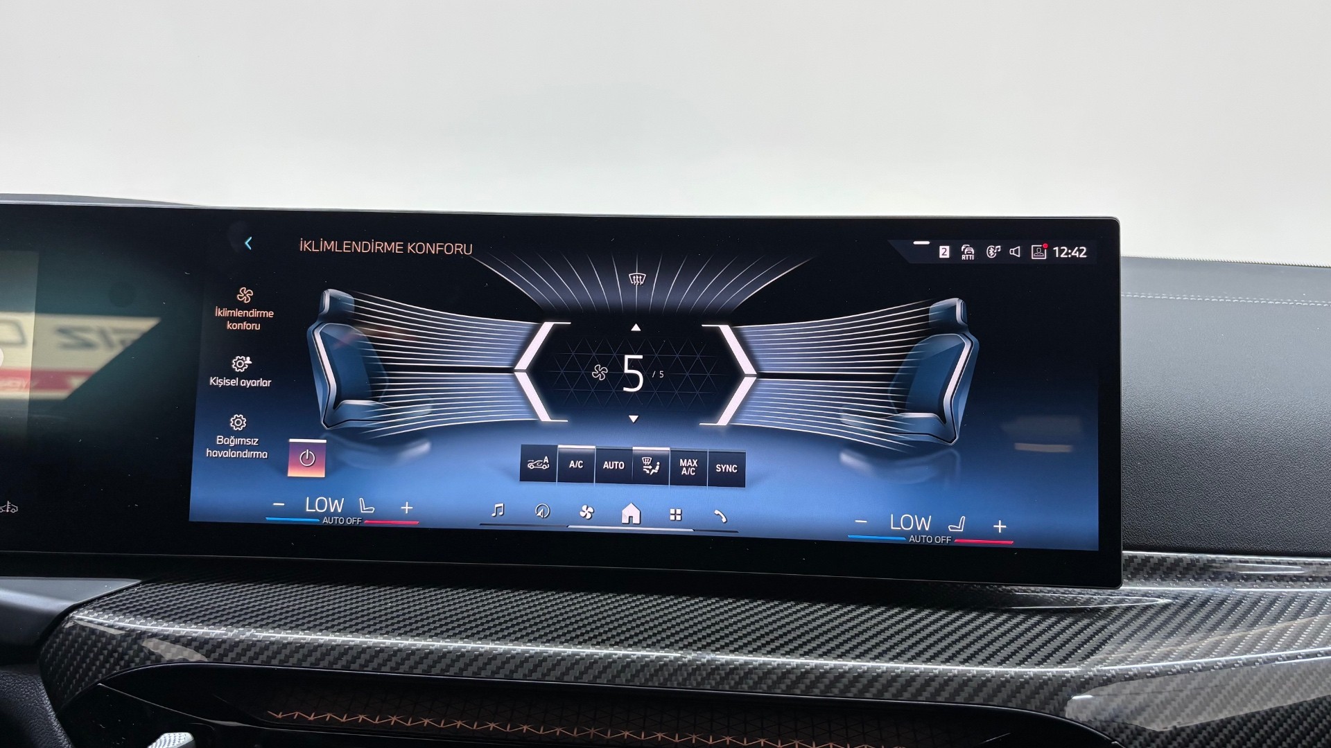 BMW 320i 5