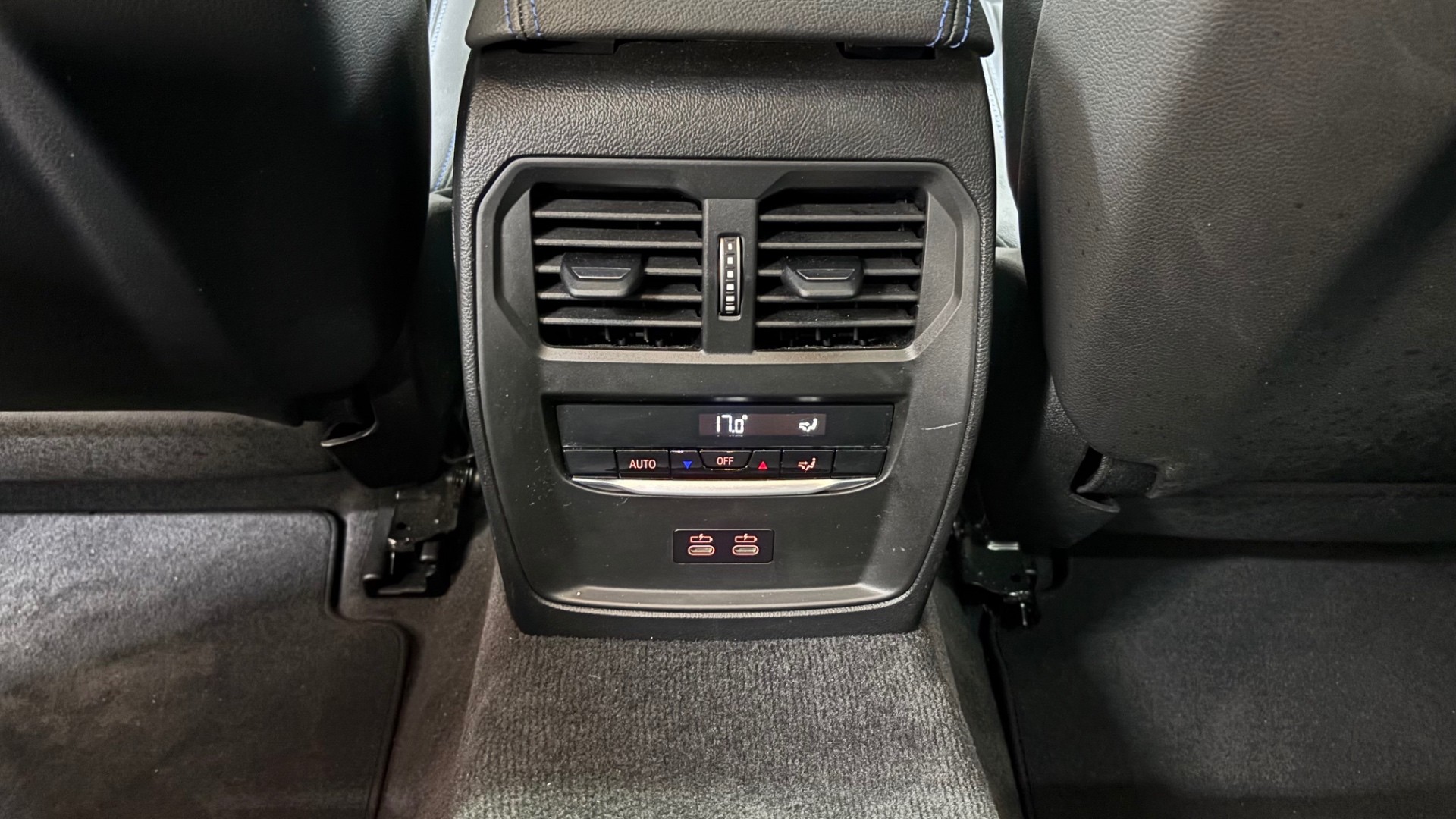 BMW 320i 14