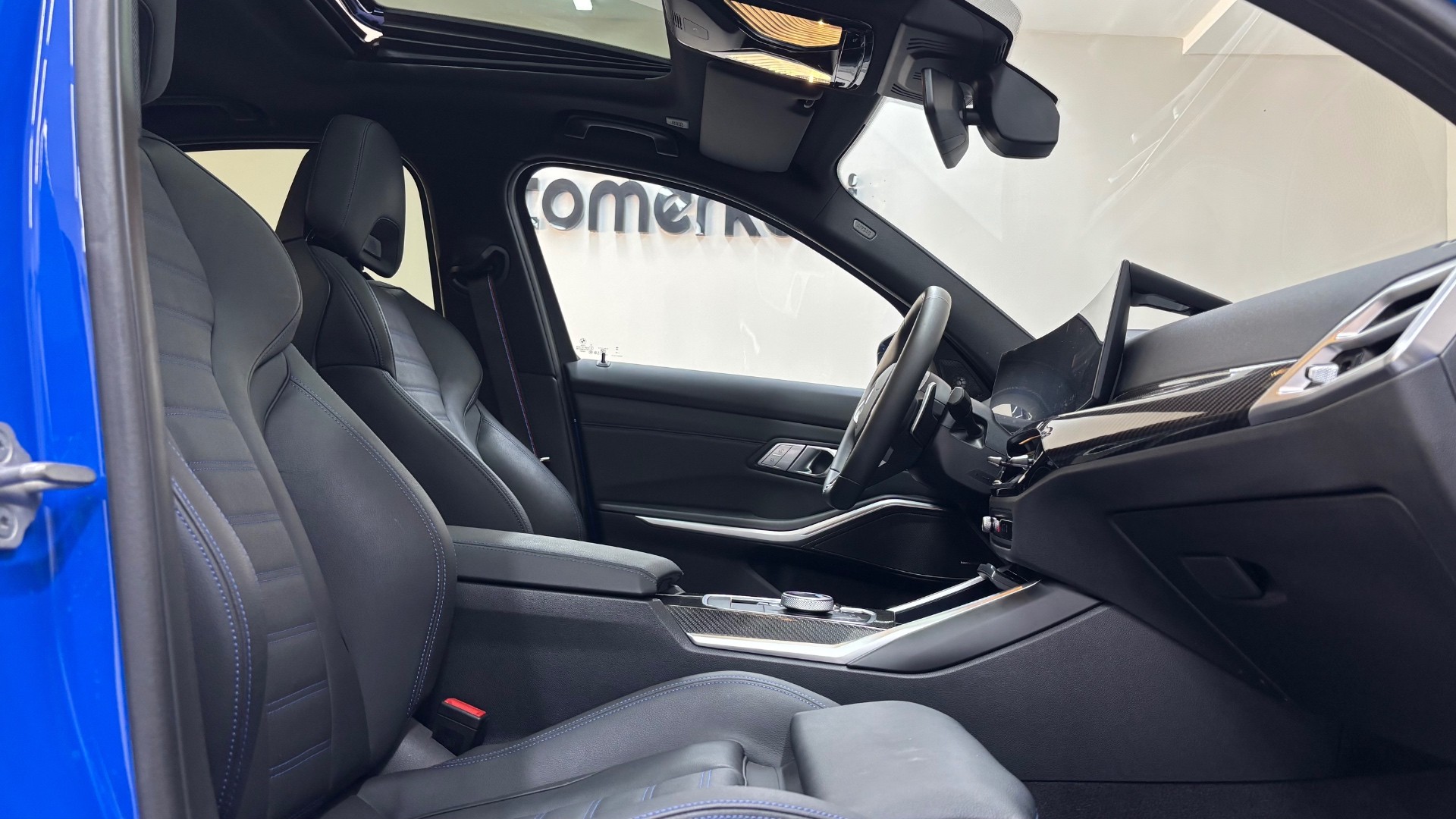 BMW 320i 18