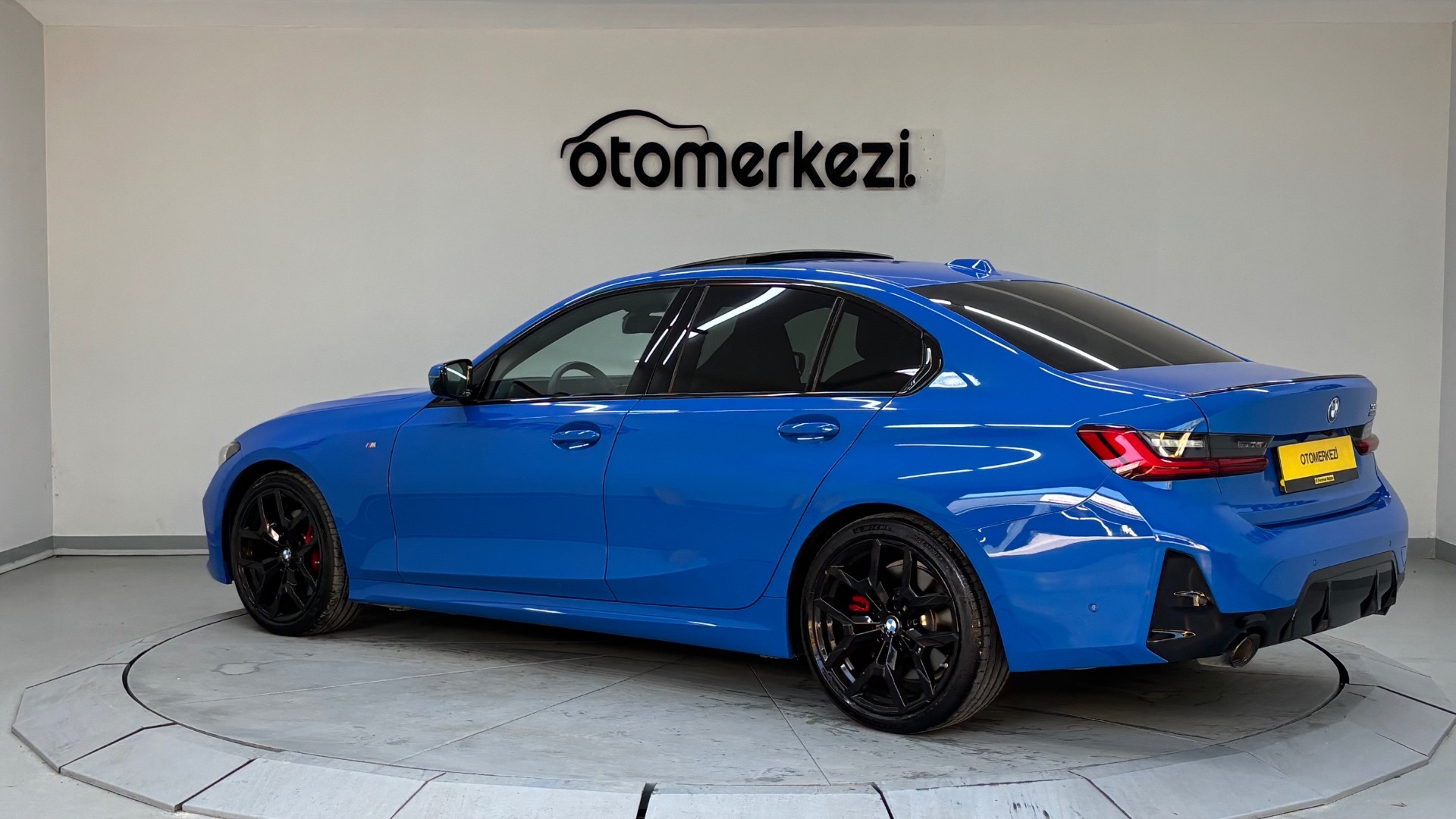BMW 320i 24