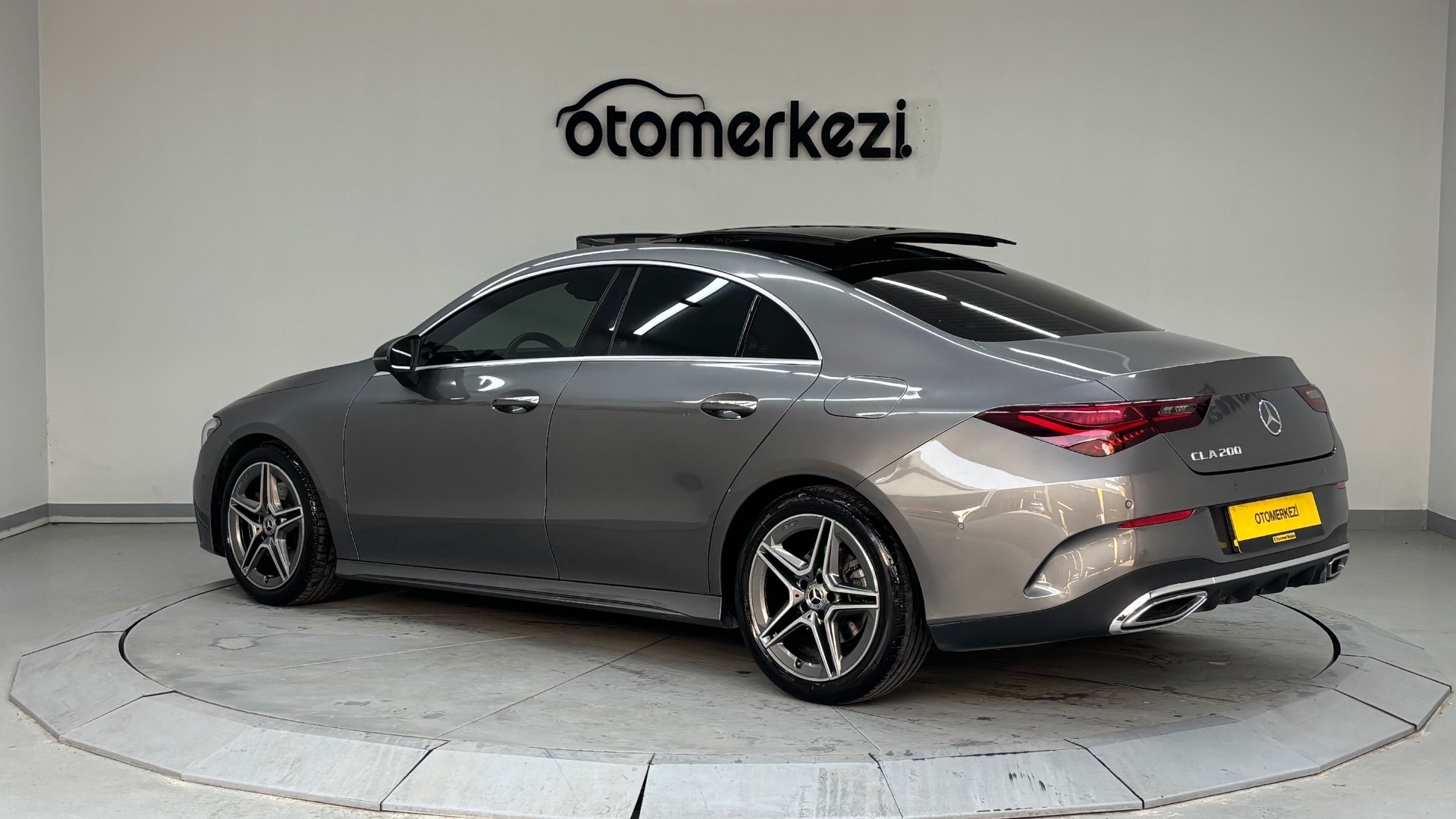 MERCEDES CLA 5