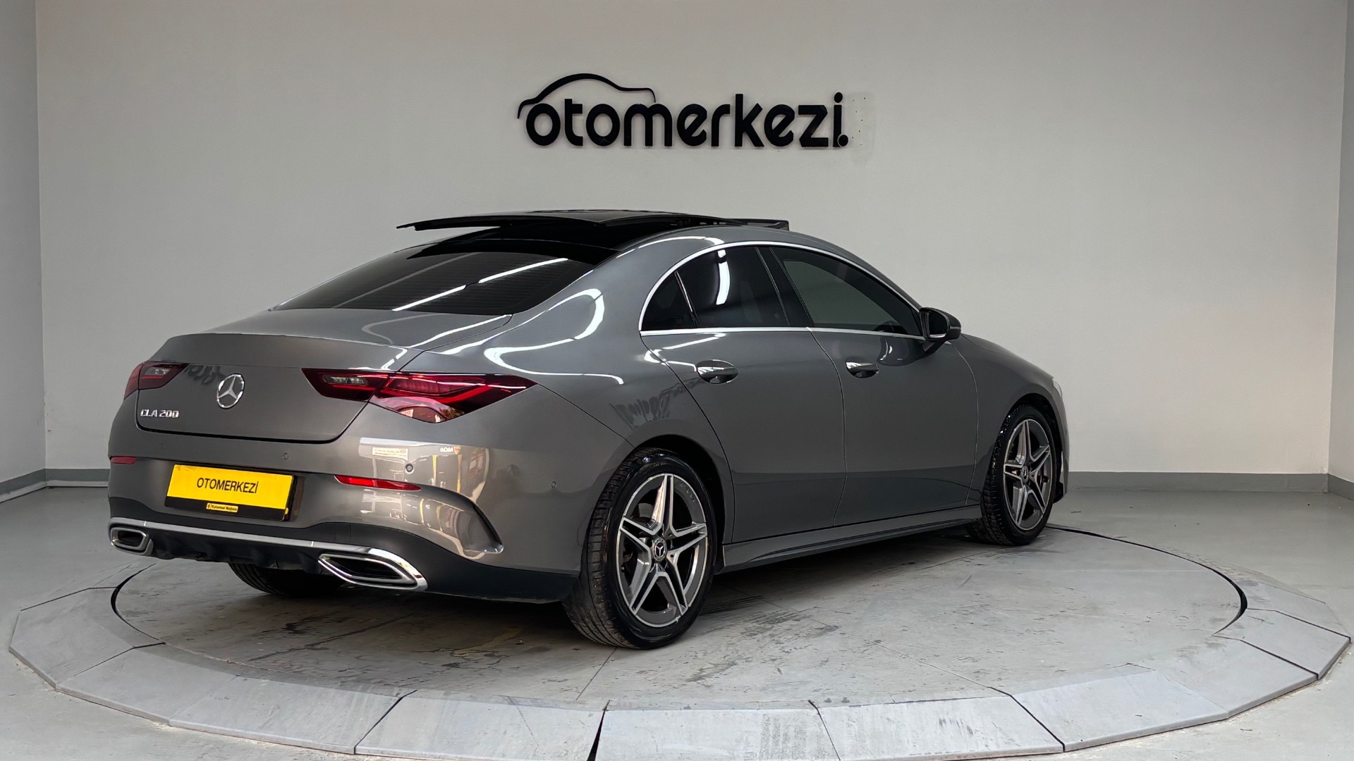 MERCEDES CLA 10
