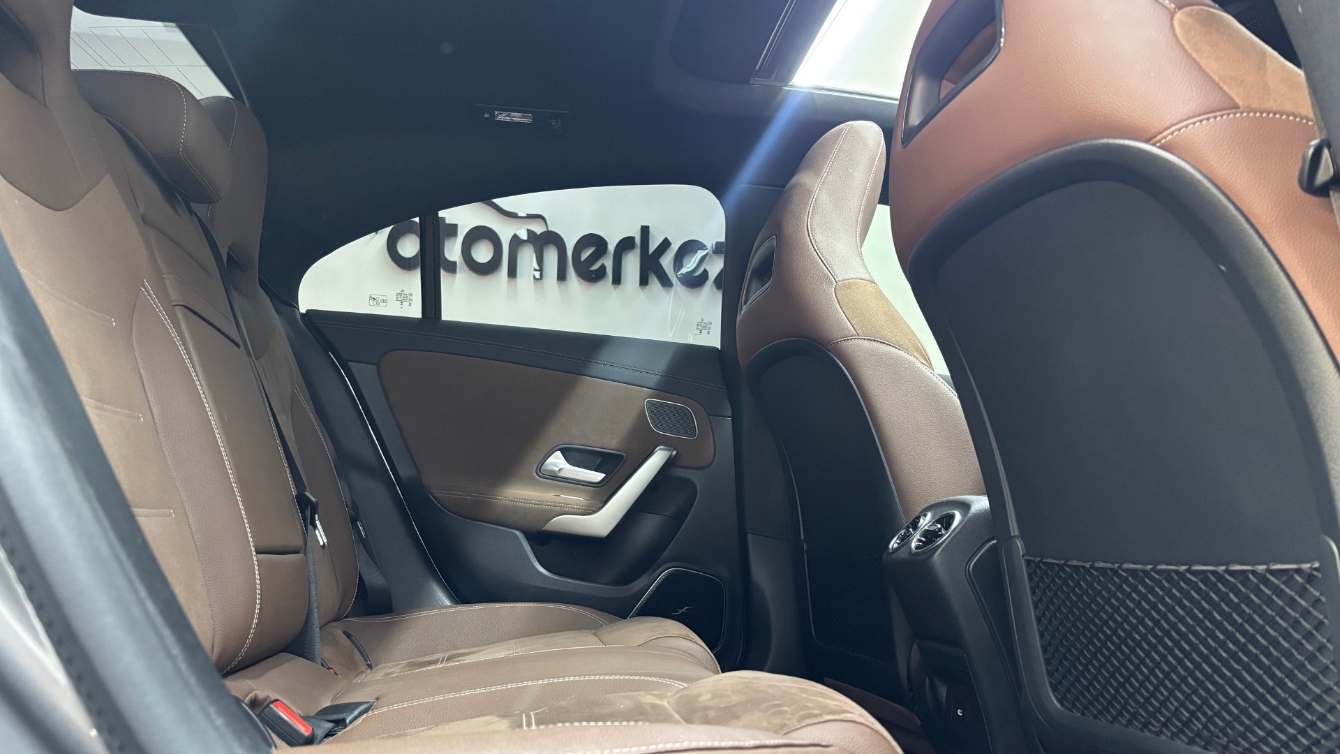 MERCEDES CLA 21