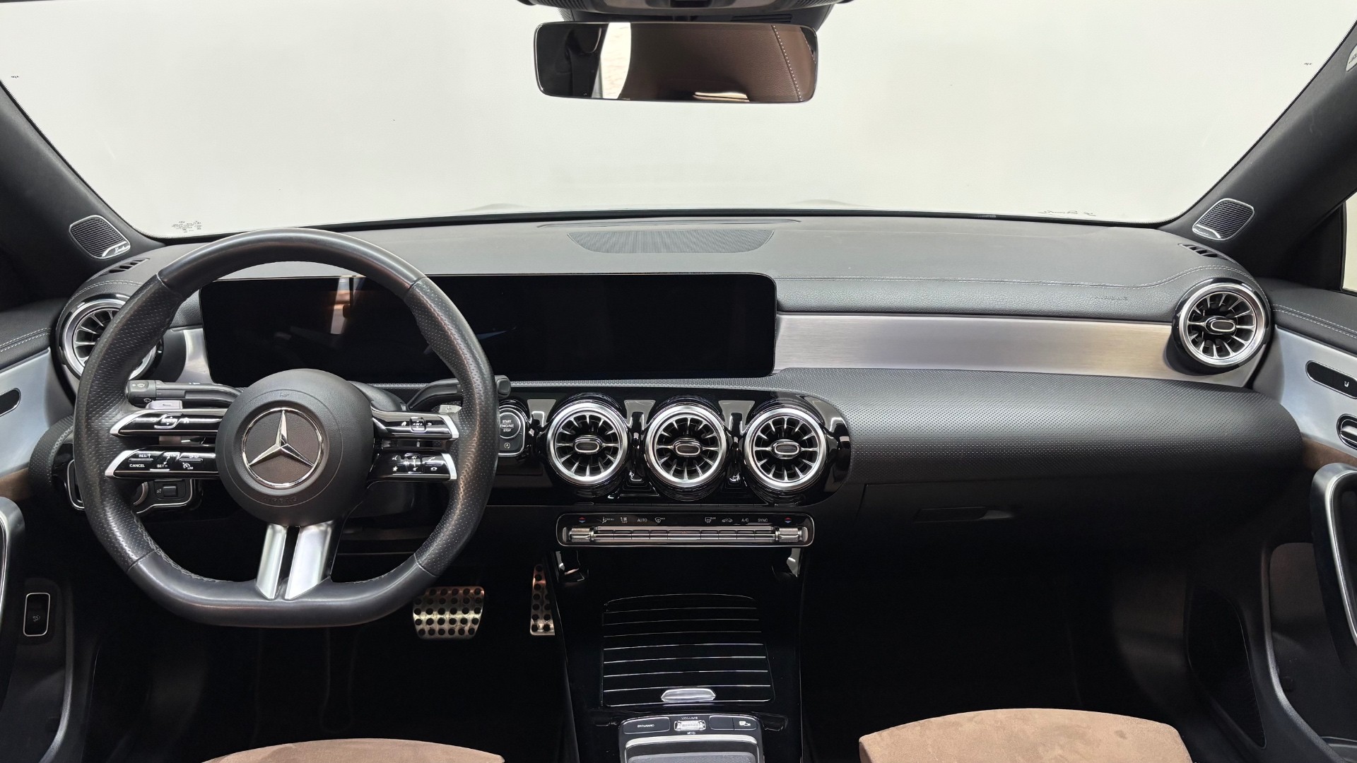 MERCEDES CLA 28