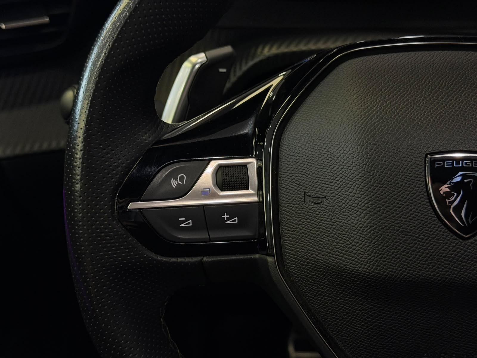PEUGEOT 2008 28