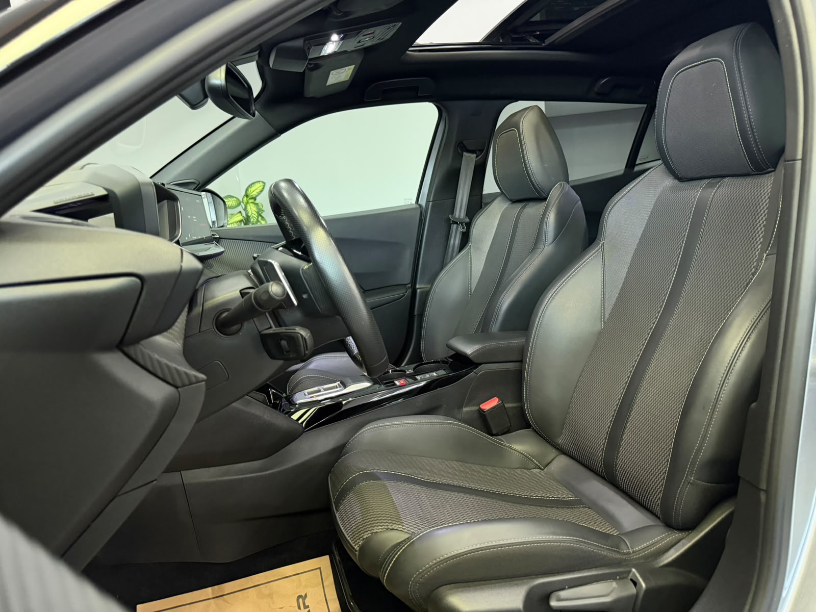 PEUGEOT 2008 30