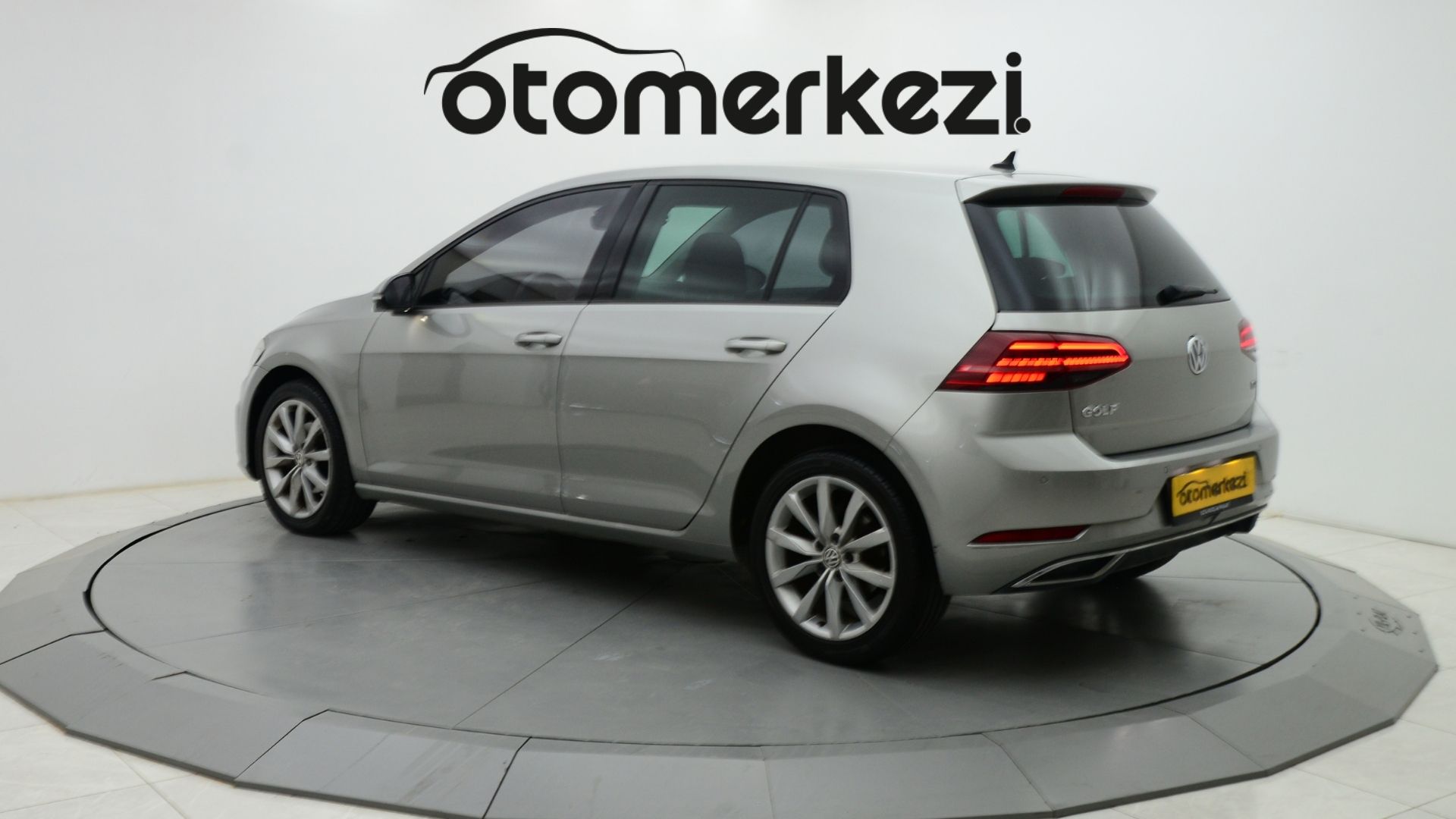 VOLKSWAGEN GOLF 7